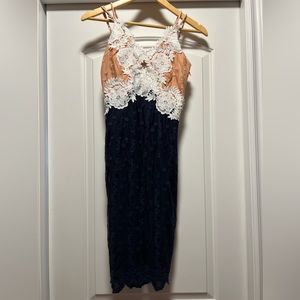 Adelyn Rae Josephine Lace Dress XS